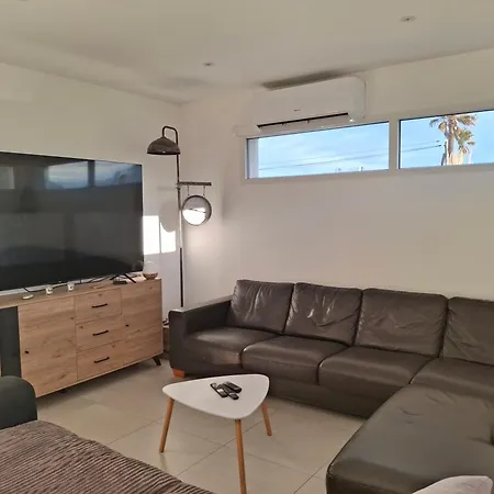 Loucantou Marseillan Villa